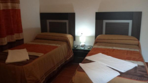  Pension Gran Plaza  Севилья